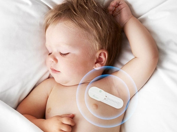 smart-real-time-body-thermometer-for-nighttime-fever1.jpg